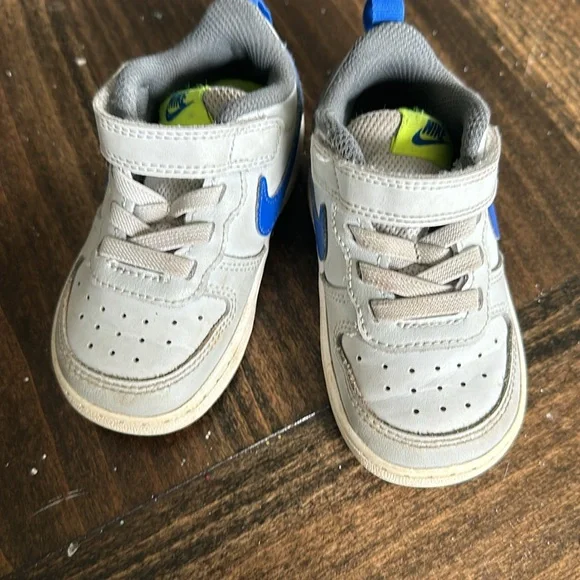 Toddler Nike - Picture 2 of 3